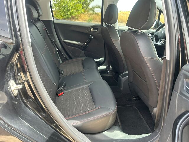 PEUGEOT 208 GT 1.2 E-THP AUTO SPANISH LHD IN SPAIN 58000 MILES SUPERB 2019